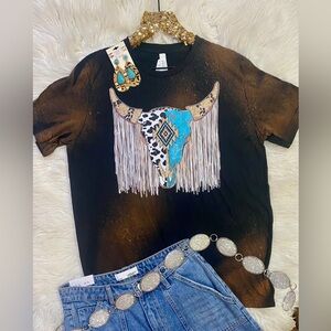 BRAND NEW WITH TAGS Fringe Steer Cowhide Graphic Tee